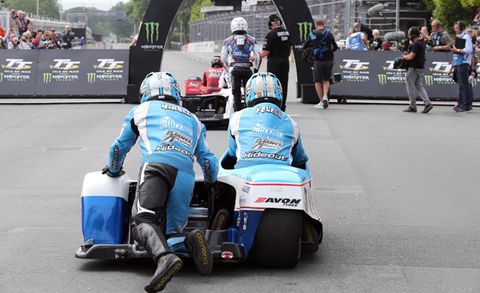 Sidecar-Racing-at-the-Isle-of-Man-TT-INLINE
