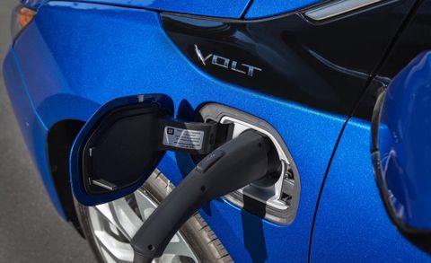 2016 Chevrolet Volt charging