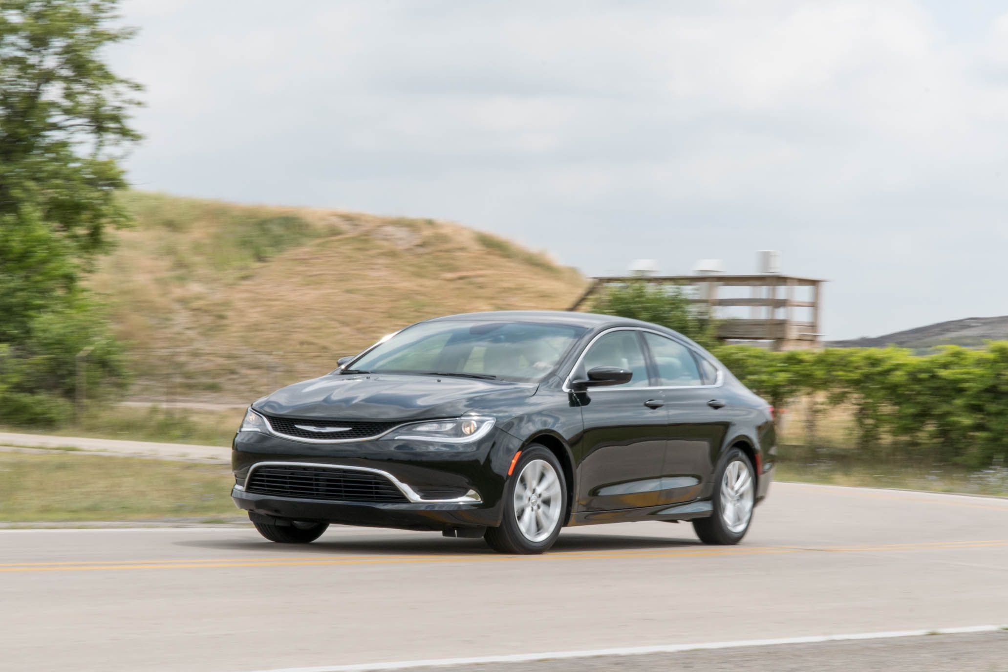 Chrysler 200 s deals 2021