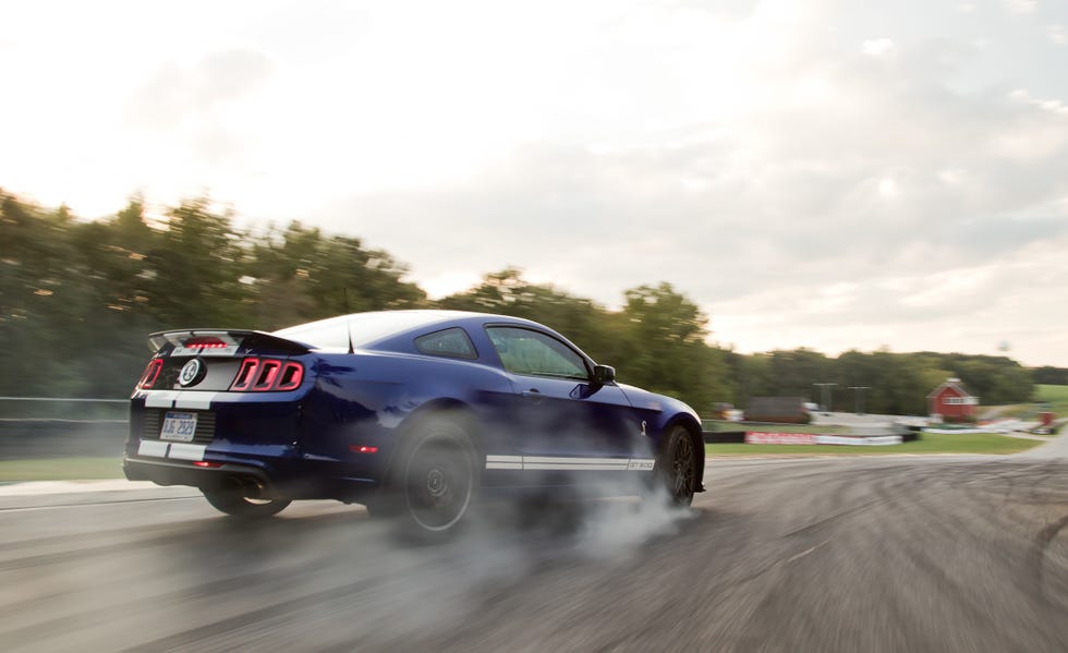 Lightning Lap All-Time Clash: Chevrolet Camaro vs. Ford Mustang!