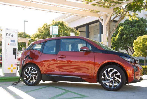 BMW i3 at CCS fast charger