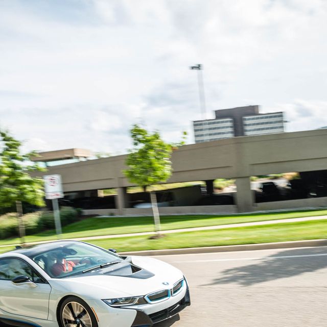 BMW i8 points to the future of cars