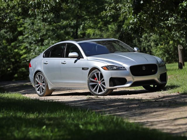 2019 Jaguar Xf Xf Review Pricing And Specs