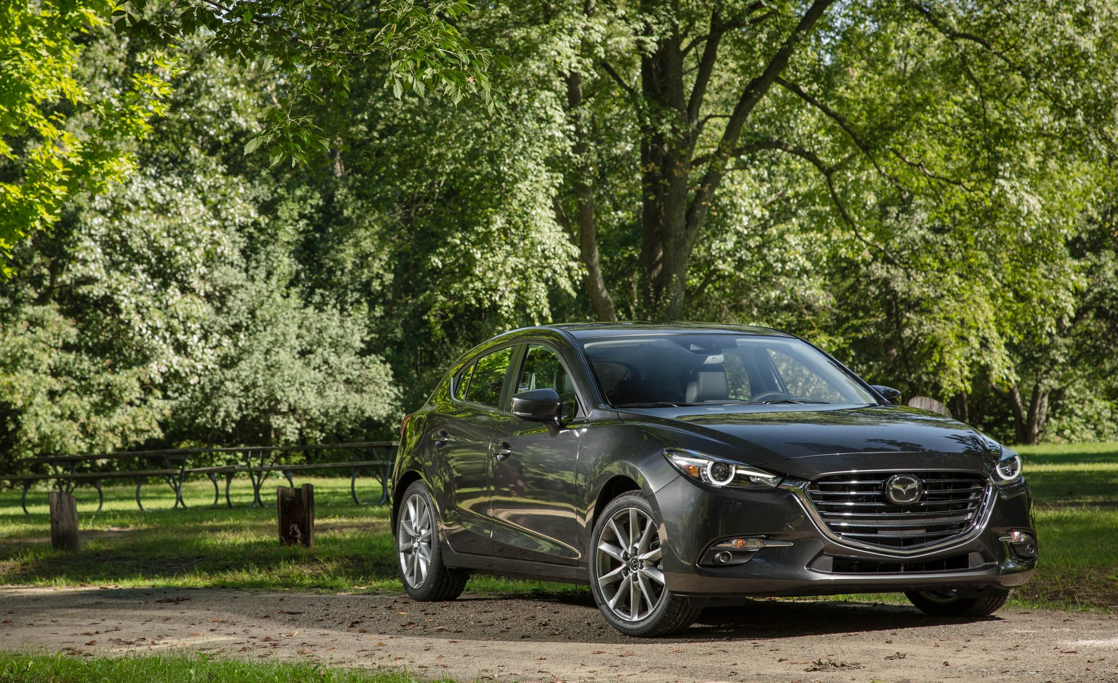 Đánh giá có nên mua Mazda 3 2017 cũ không
