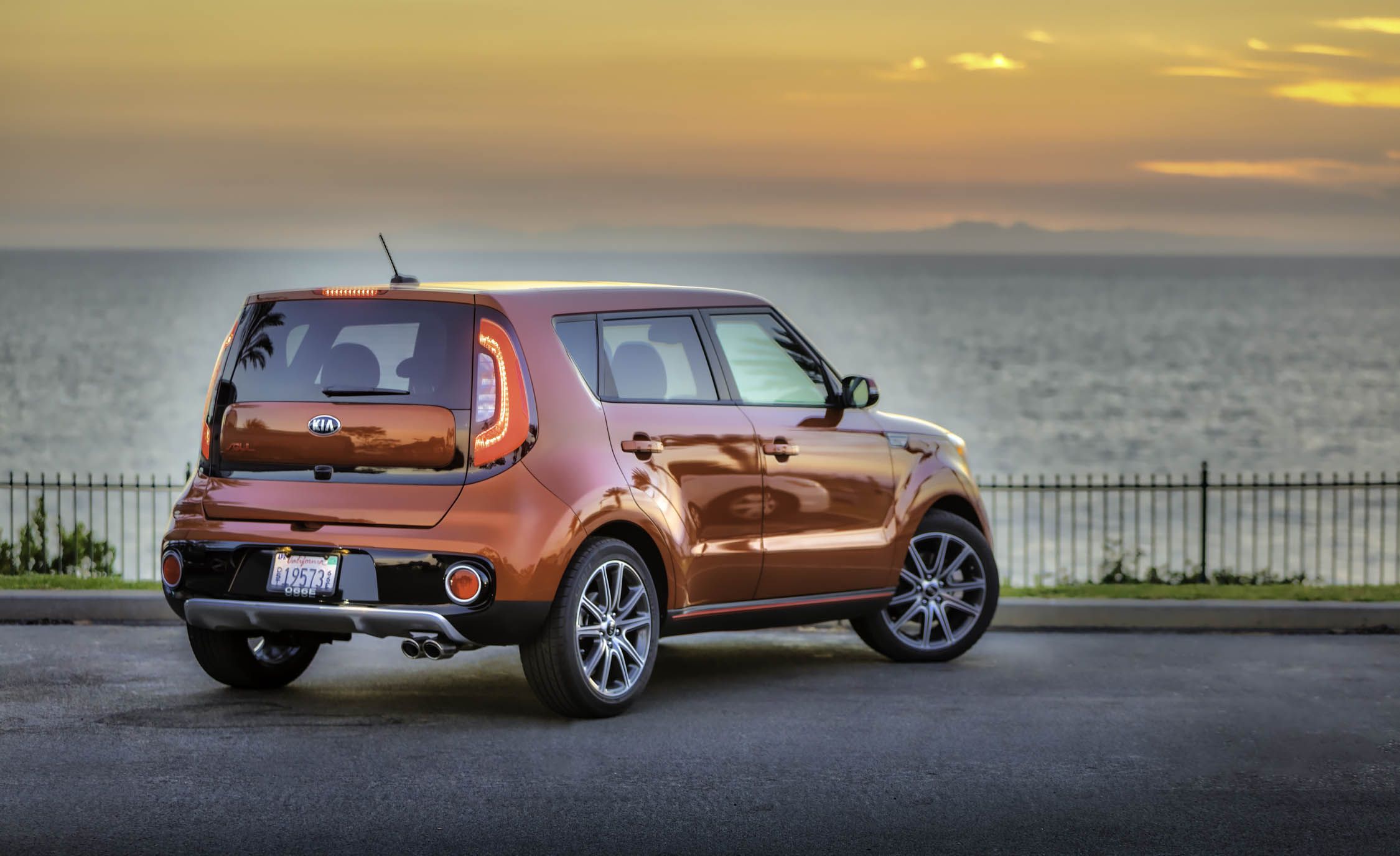 2017 Kia Soul Review, Pricing, And Specs