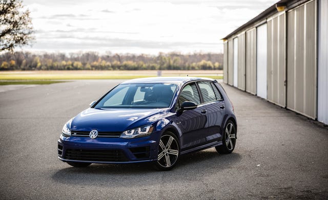 Volkswagen golf r. VW Golf r 2019. Фольксваген гольф р 2016. Volkswagen Golf r 2016 2 face. Volkswagen Golf 8 r 2.0 TSI 320 PS.