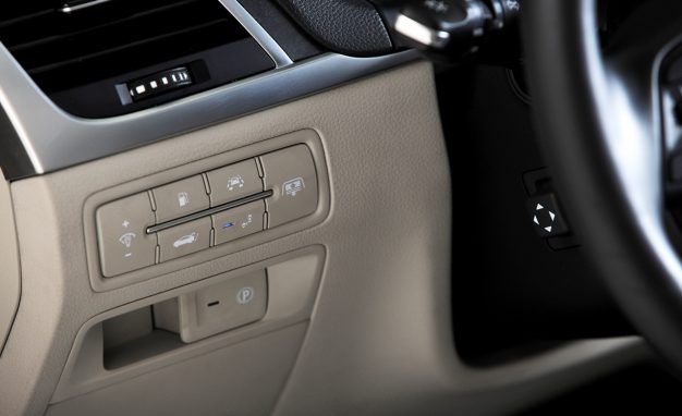 Interior-Image-Genesis-Car-is-Smarter