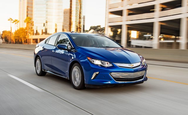 2017 chevrolet volt premier driving