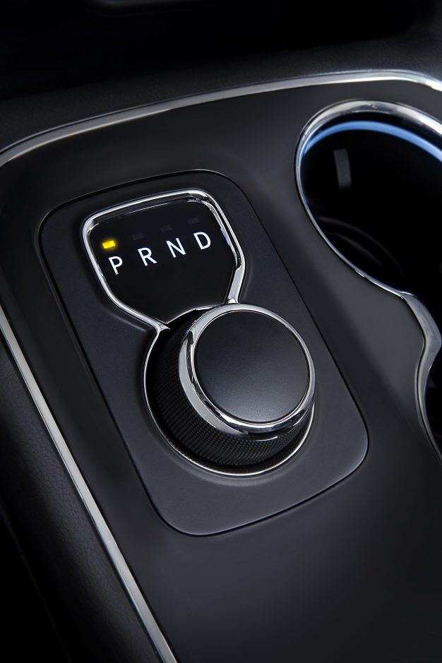 The rotary shifter in a 2014 Dodge Durango.