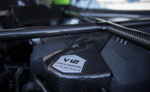 2017 Lamborghini Aventador S 6.5-liter V-12 engine