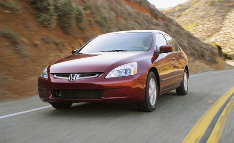 Land vehicle, Vehicle, Car, Automotive design, Honda, Hood, Bumper, Mid-size car, Rim, Road surface, 