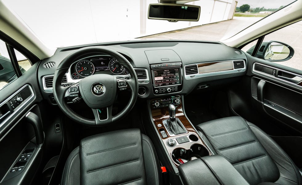 2017 volkswagen touareg interior