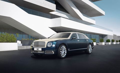 Land vehicle, Vehicle, Luxury vehicle, Car, Bentley mulsanne, Bentley, Sedan, Automotive design, Personal luxury car, Mid-size car, 