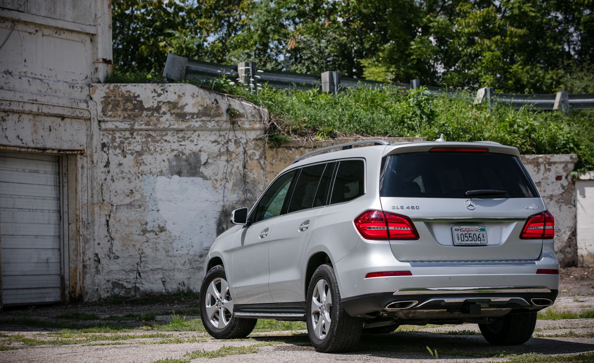 Mercedes-Benz GLS 2017/2019 white - Luxury Ride Punjab