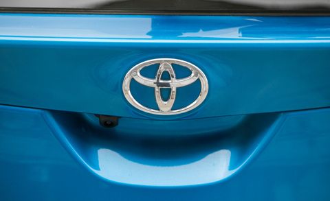 Motor vehicle, Blue, Green, Teal, Symbol, Electric blue, Aqua, Emblem, Logo, Turquoise, 
