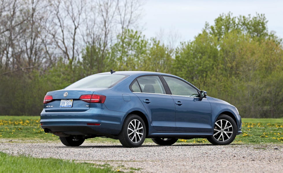 2017 Volkswagen Jetta Review, Pricing, and Specs