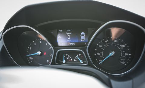 Speedometer, Transport, Gauge, Tachometer, Measuring instrument, Fuel gauge, Trip computer, Odometer, Machine, Steering wheel, 
