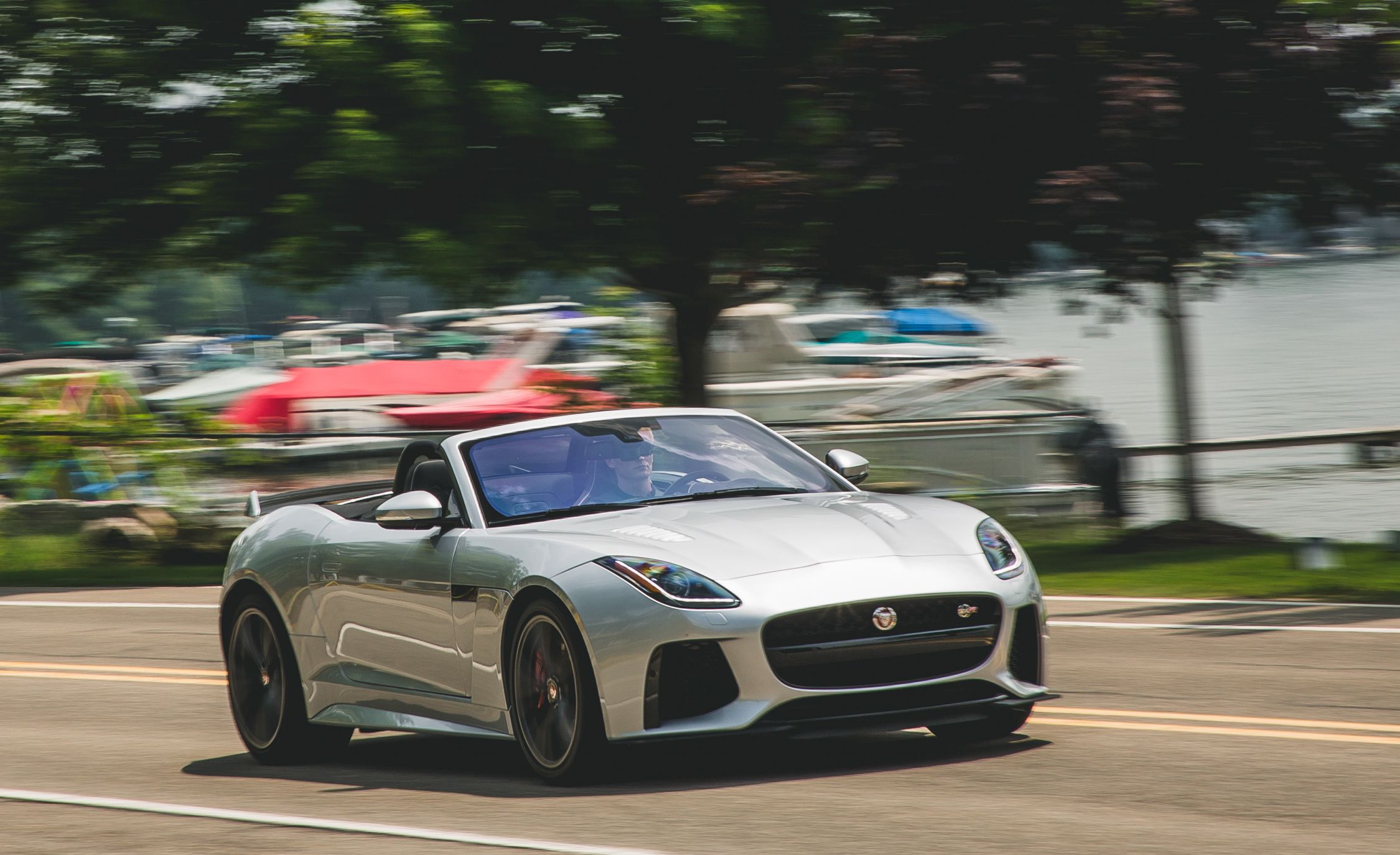Standard Hood & Mirrors | JAGUAR F-Type CONVERTIBLE BASE AWD 2017 Standard Hood & Mirrors | JAGUAR F-Type CONVERTIBLE BASE AWD 2017