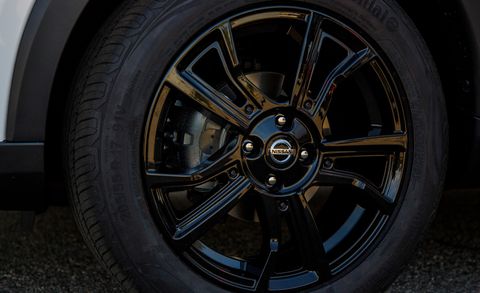 Alloy wheel, Tire, Rim, Wheel, Spoke, Automotive tire, Auto part, Motor vehicle, Vehicle, Automotive wheel system, 