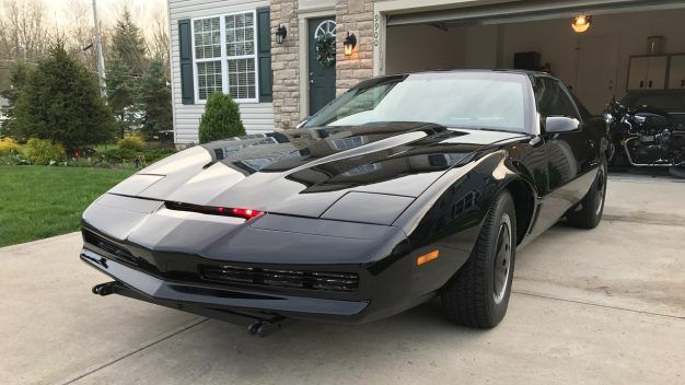 Knight Rider Fan Creates the Most Accurate K.I.T.T. We've Ever Seen