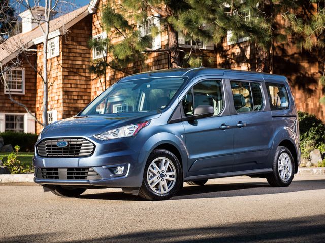 2019 ford transit connect front exterior