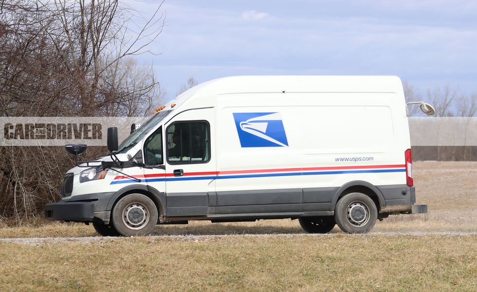 Ford-Transit-mail-truck-spy-photos-Edit6