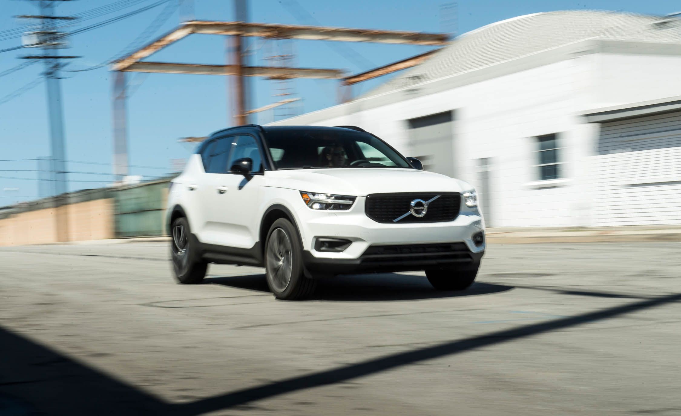 2022 Volvo XC40 Review, Pricing, and Specs
