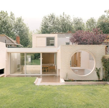 Reformar una casa de los años 50 para adaptarla al futuro con luz natural, espacios conectados y diseño a medida reformar casa anos 50 para adaptarla al futuro con luz natural, espacios conectados y diseno a medida