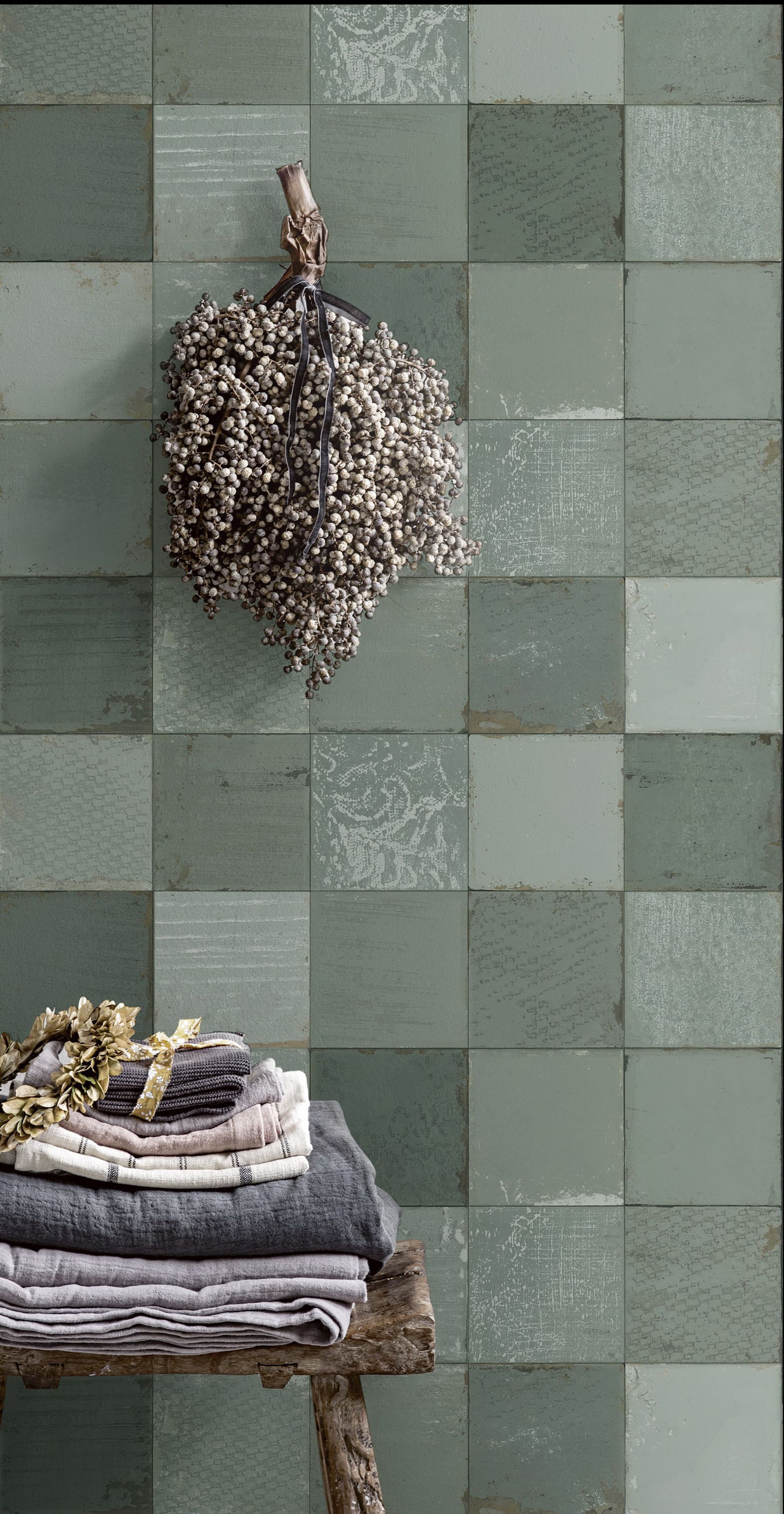 Colored tiles: the latest from Cersaie 2022 selected by Elle Decor