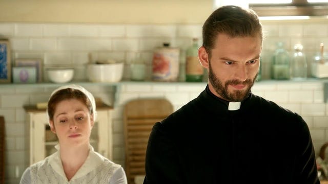 Sale a la luz la profesión de Daniel Schröder, el padre Samuel, antes de  'La Promesa'