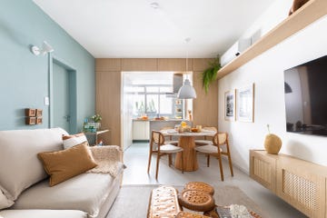 cocina antigua ahora ala de estar, dormitorio oficina zona de servicio cocina con isla, esta casa se ha dado la vuelta