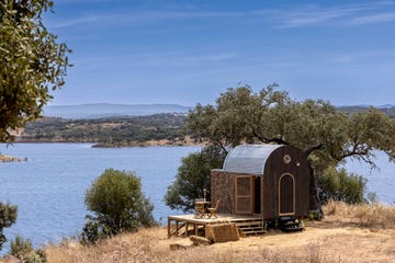 3 mini casas de madera, sostenibles y de 13 metros cuadrados inspiradas en la arquitectura portuguesa y perfectas para ver las estrellas