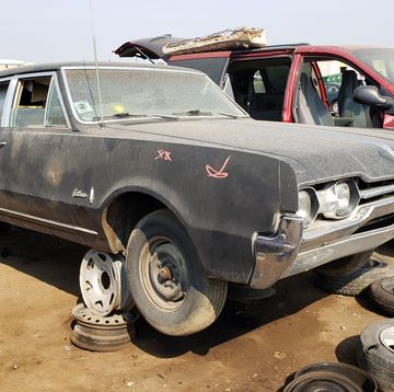 1967 oldsmobile cutlass town sedan in denver junkyard