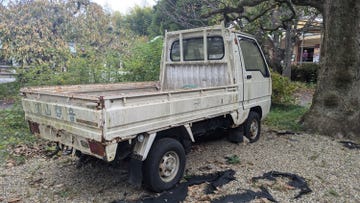 1980s mitsubishi minicab super deluxe kei truck at kyoto temple