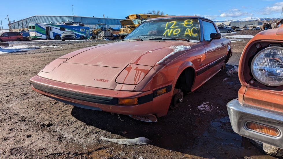 1984 mazda rx7 gsl στο ναυάγιο του Κολοράντο