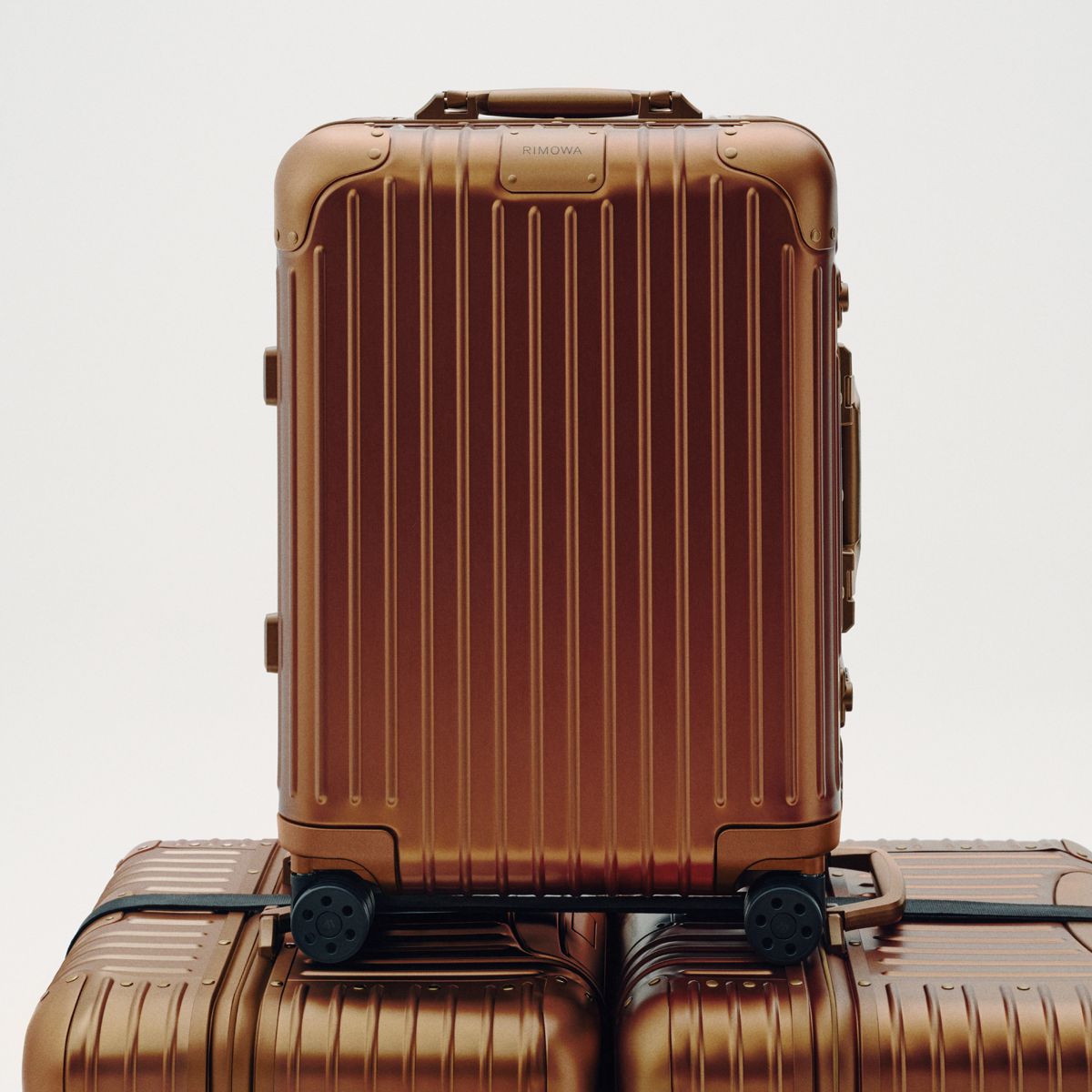 RIMOWA】GEWAとの再コラボレーションにより「トランペットケース