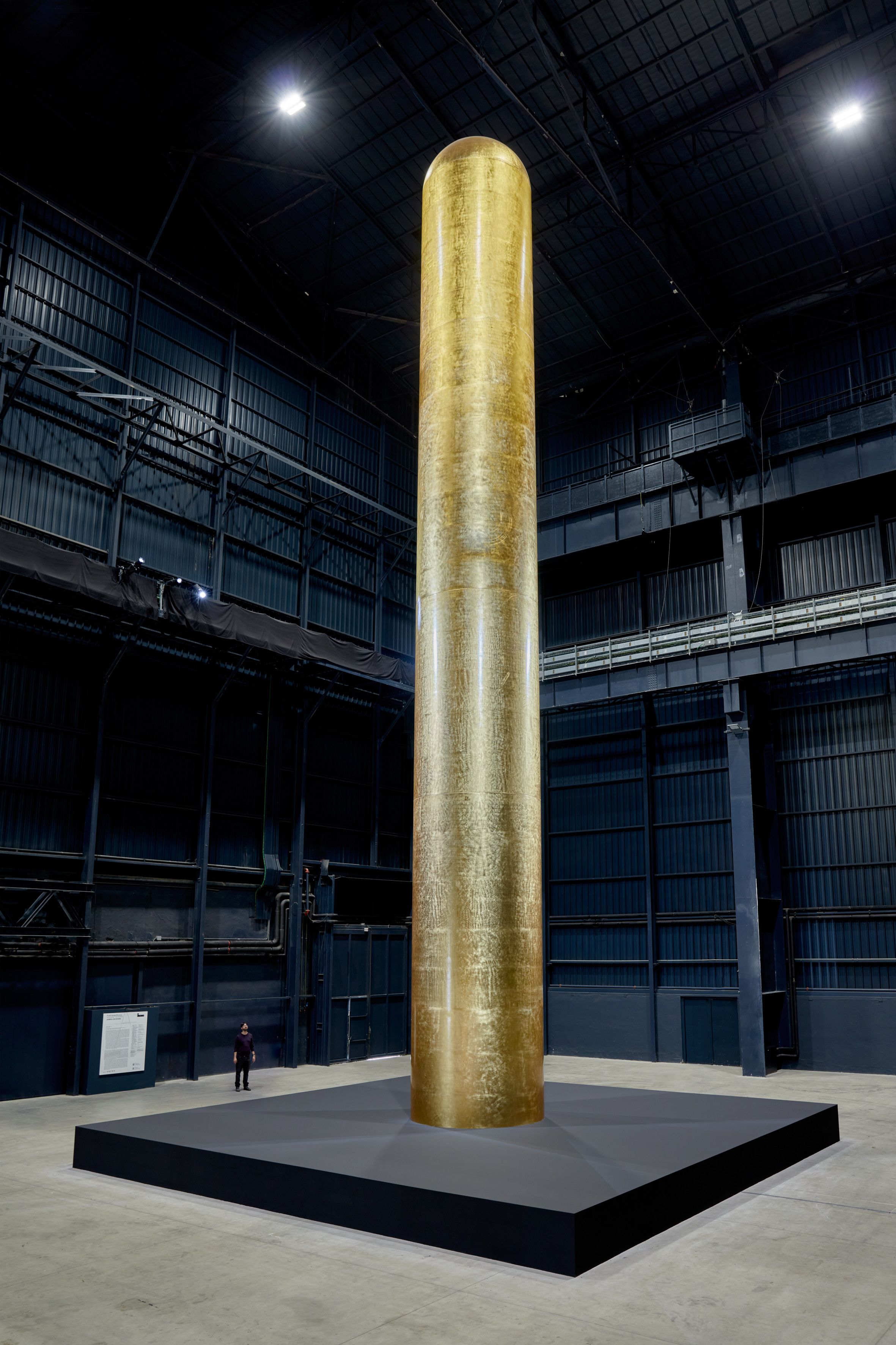 La Mostra Di James Lee Byars Al Pirelli Hangar Bicocca Di Milano | Elle ...