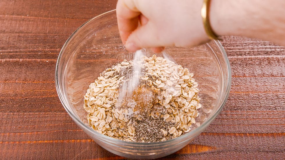 dry ingredients for overnight oats
