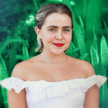 mae whitman talks about being in a musical
