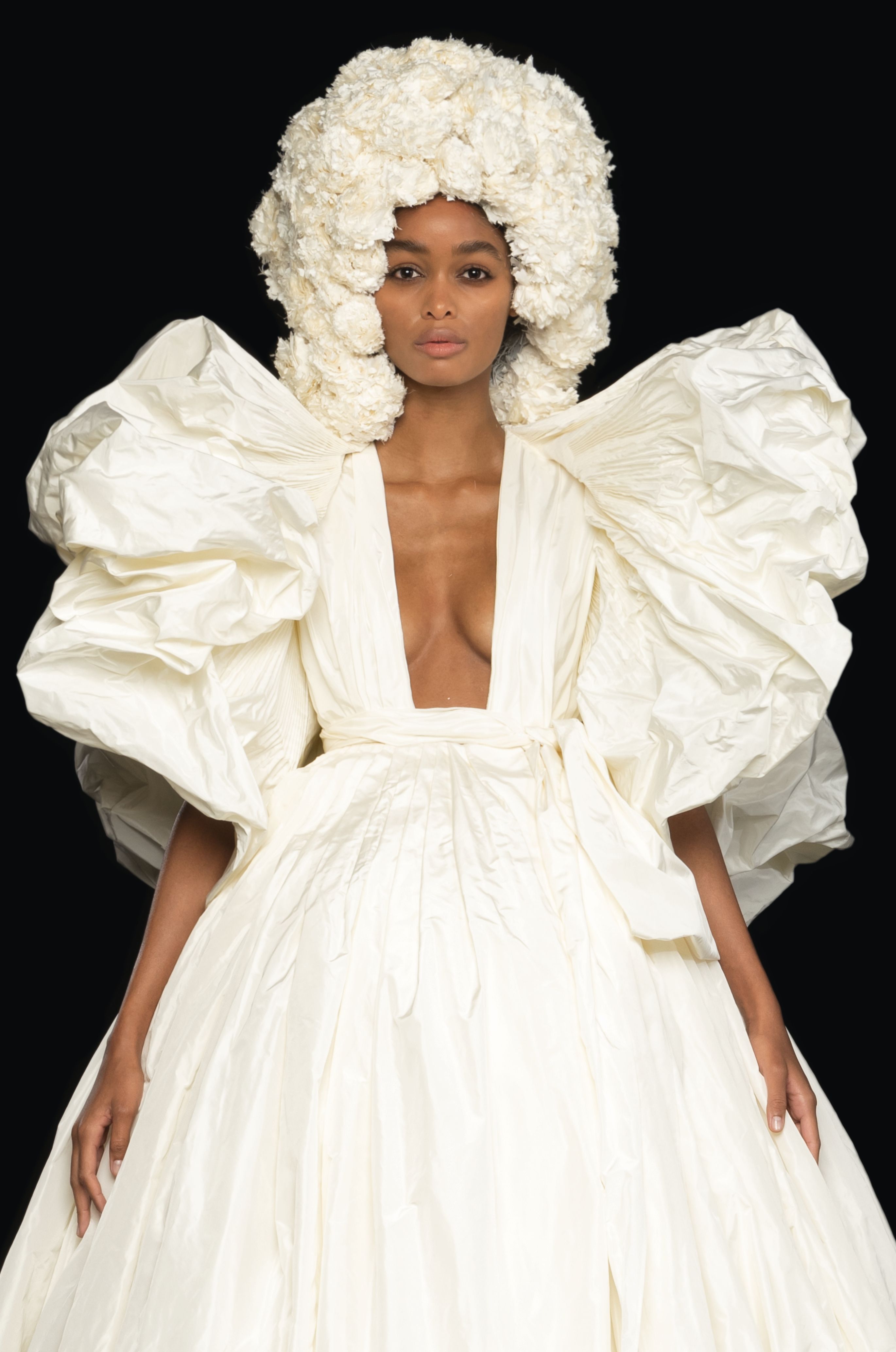 Valentino Fall 2020 Haute Couture Valentino Shows 16 Wedding