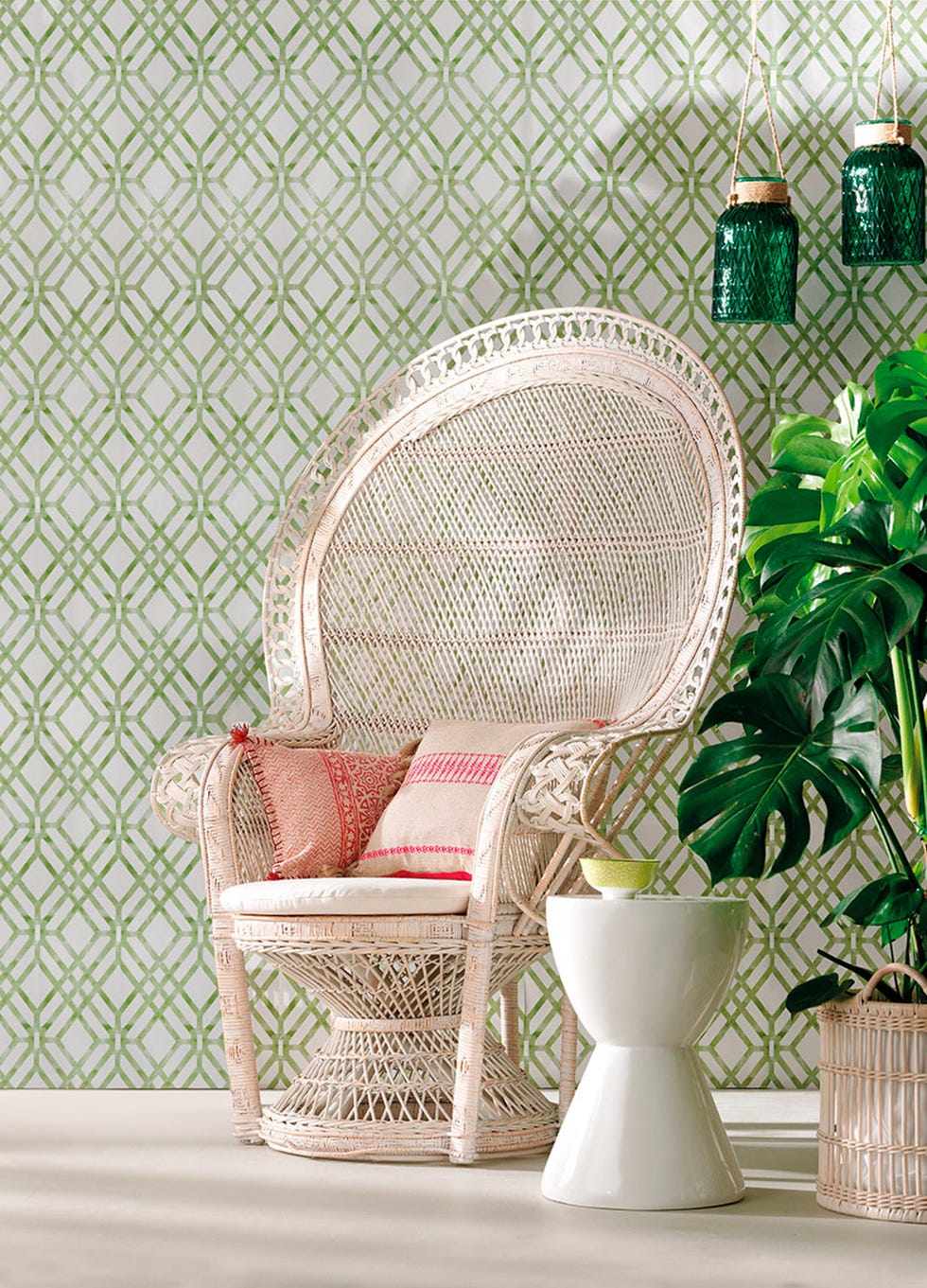Sillón Enmanuel Blanco y papel pintado Kuban