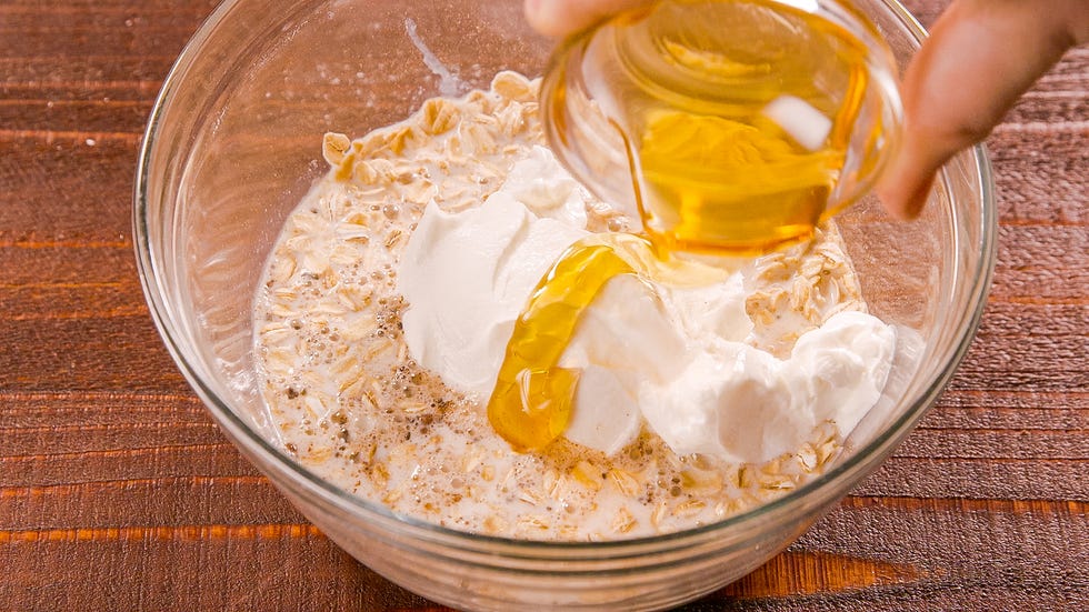 adding honey to overnight oats