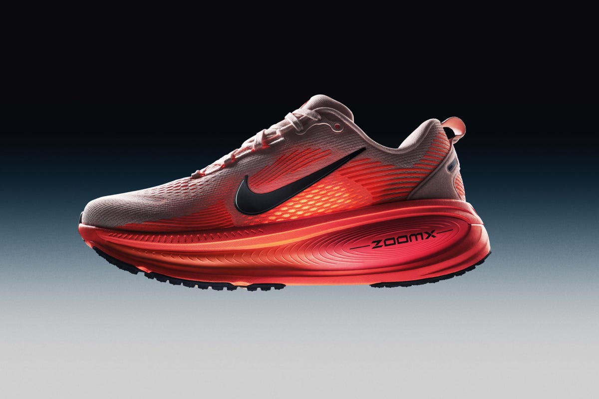 Nike史上最高のクッショニングで走れる、ナイキ ボメロ 18