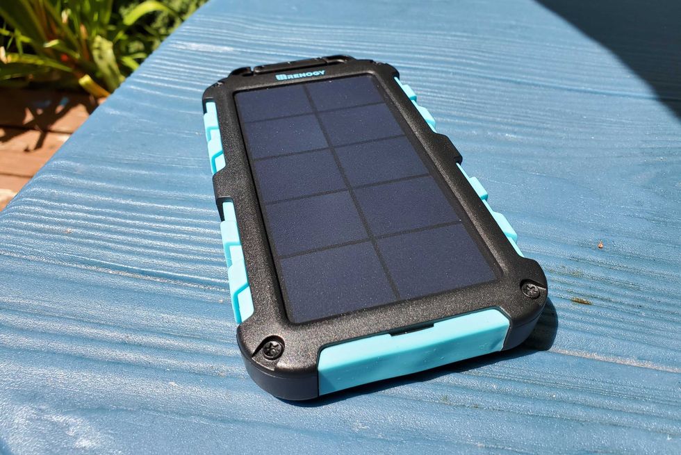 solar panel charging device