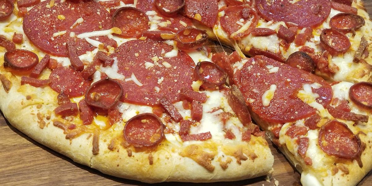 Sam's Club Is Selling A 3-Pound Stuffed Crust Pepperoni Pizza - Sam's Club  Products Spring 2019