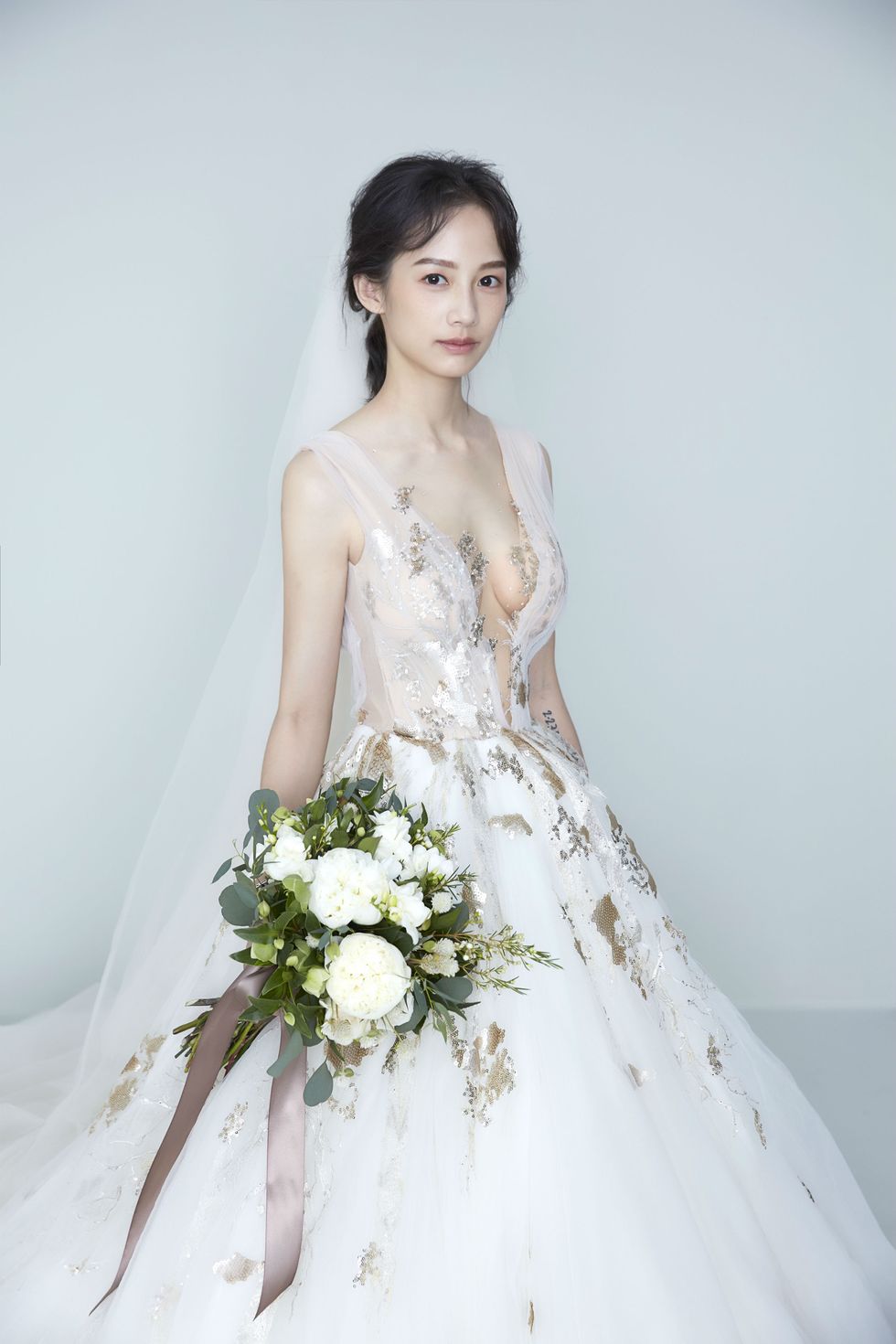 Bride, Wedding dress, Gown, Dress, White, Photograph, Clothing, Bridal clothing, Bridal accessory, Bridal party dress, 