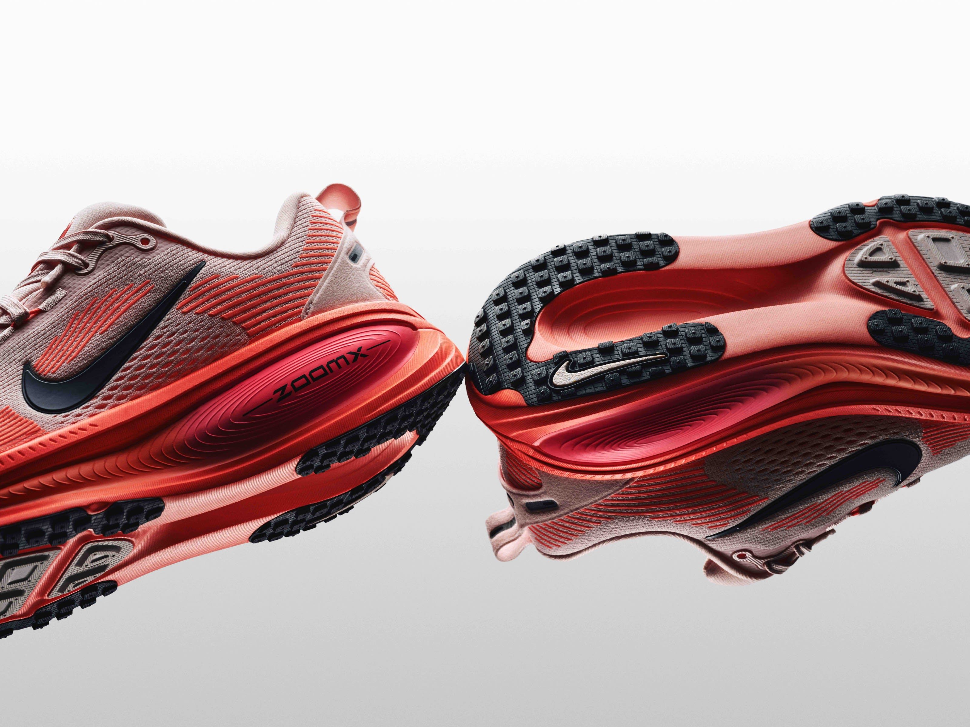 Nike史上最高のクッショニングで走れる、ナイキ ボメロ 18