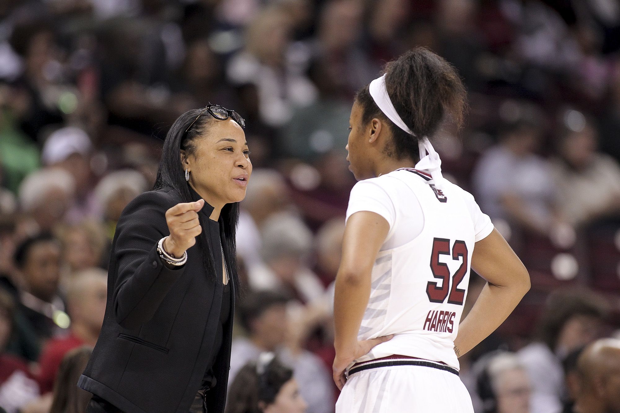 Dawn Staley lands 7-year extension with Gamecocks