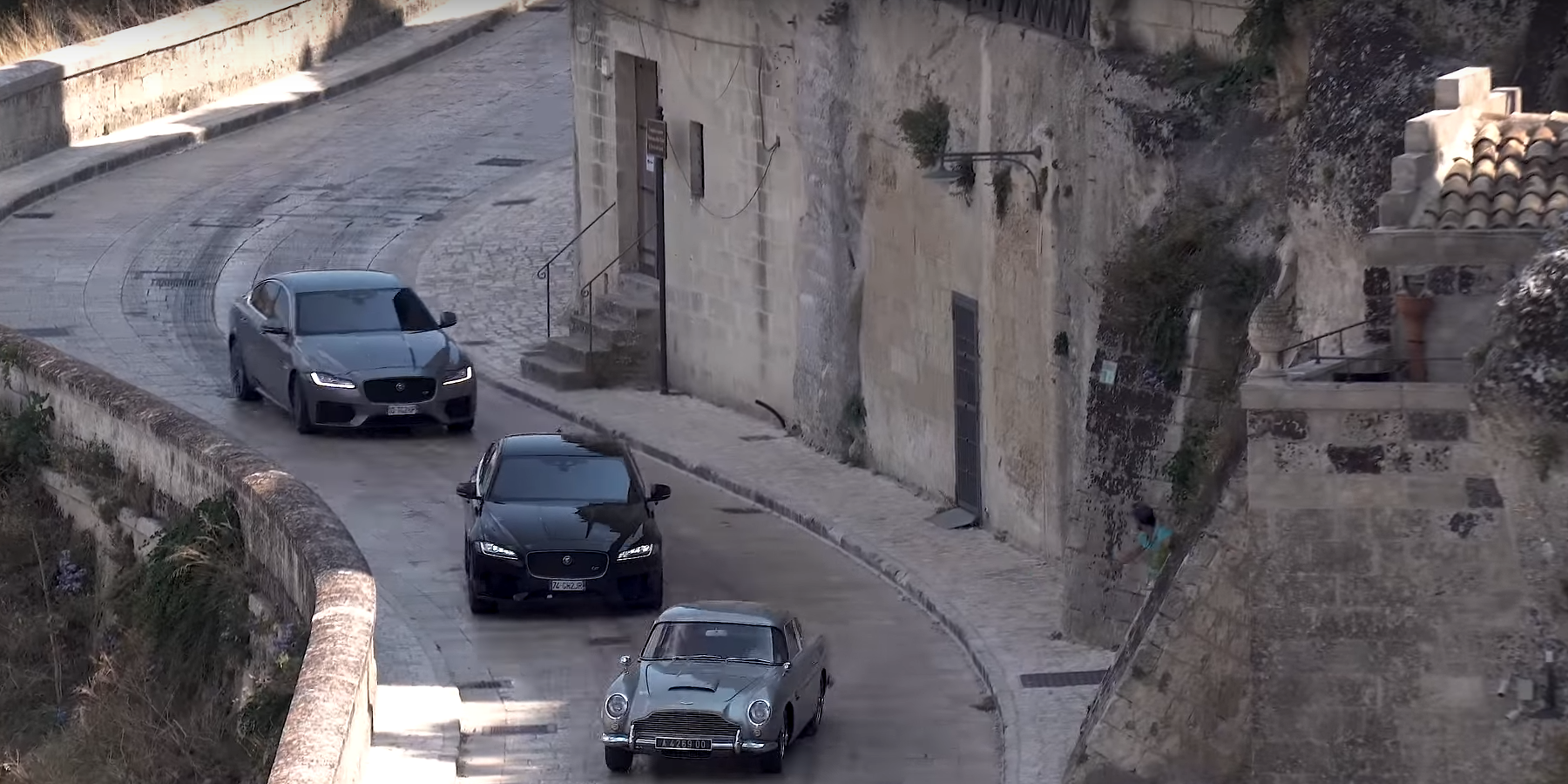 Aston Martin DB5 en el rodaje de 007 'No time to die'