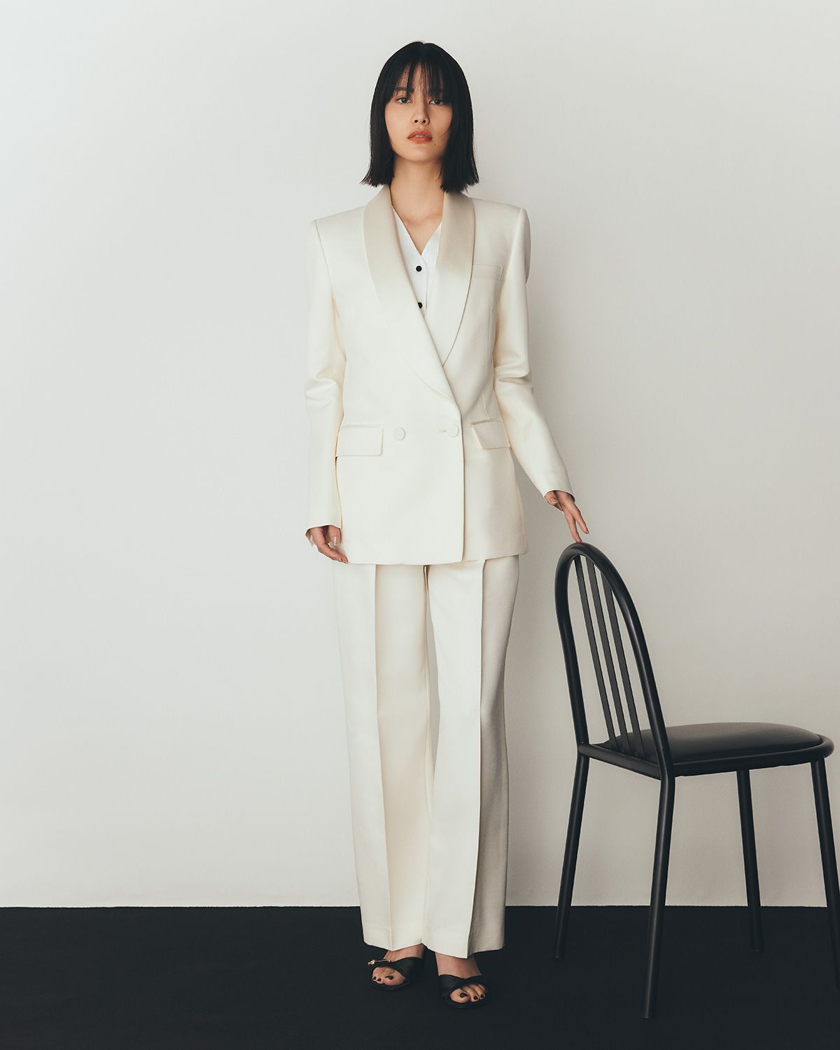 橋本愛、ロロ・ピアーナのイブニング・コレクションで極上の